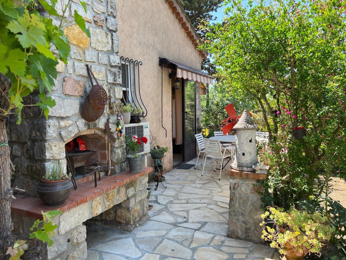Villa Lumineuse Et Spacieuse Lorgues Exterior photo